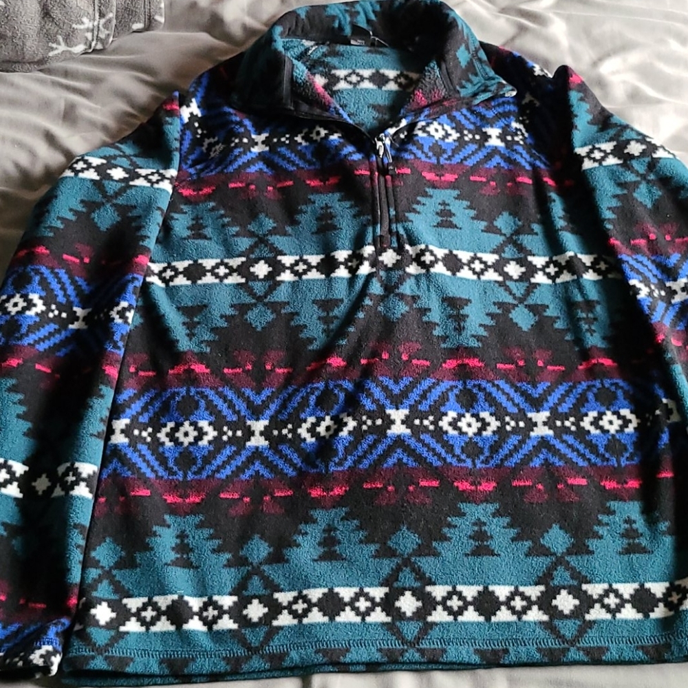 NWOT Eddie bauer sweater